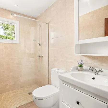 Βίλα Casa Kintore A Beautiful Family Friendly Situated In The Heart Of
